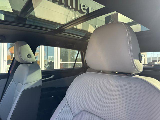 new 2026 Volkswagen Atlas Cross Sport car, priced at $50,918