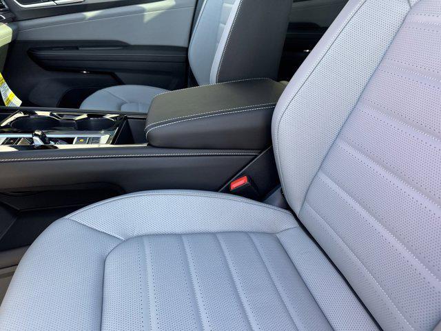 new 2026 Volkswagen Atlas Cross Sport car, priced at $50,918