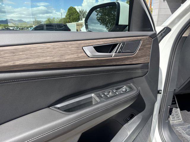 new 2026 Volkswagen Atlas car, priced at $55,222