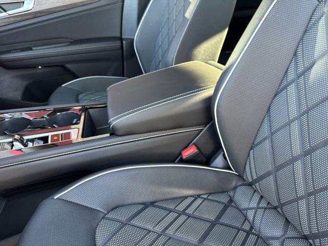 new 2026 Volkswagen Atlas car, priced at $55,383