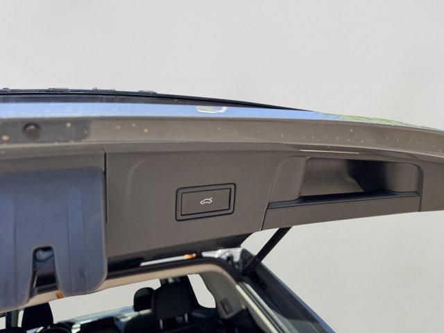 new 2025 Volkswagen Atlas car, priced at $47,228