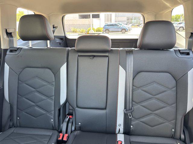 new 2025 Volkswagen Atlas car, priced at $47,228