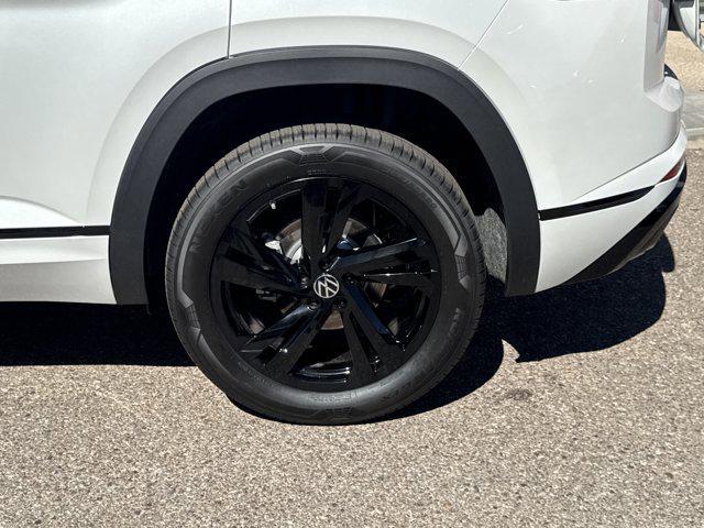 new 2026 Volkswagen Atlas Cross Sport car, priced at $51,146