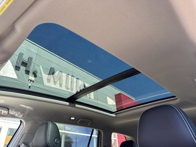 new 2026 Volkswagen Atlas car, priced at $50,151