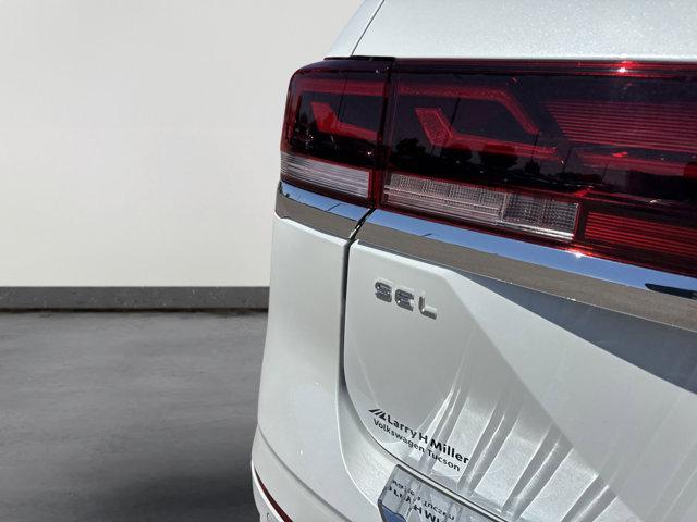 new 2025 Volkswagen Atlas car, priced at $54,107