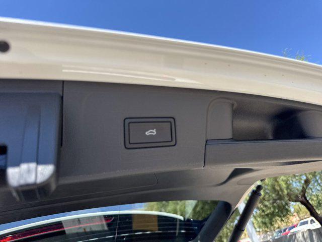 new 2025 Volkswagen Atlas car, priced at $54,107