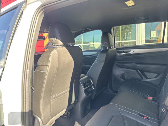 new 2026 Volkswagen Atlas Cross Sport car, priced at $40,855