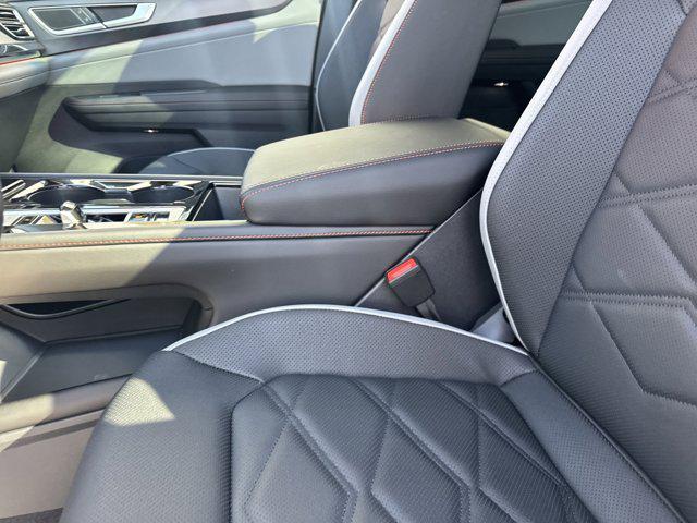 new 2026 Volkswagen Atlas car, priced at $48,427