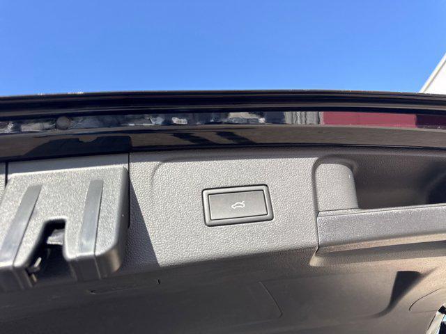 new 2026 Volkswagen Atlas car, priced at $50,225