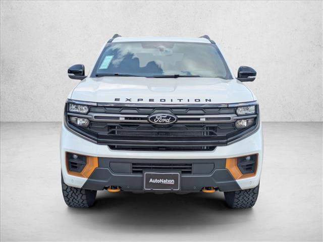 new 2025 Ford Expedition car, priced at $76,995