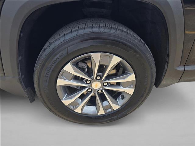 used 2025 Chevrolet Equinox car, priced at $24,295