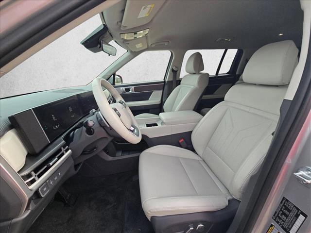 used 2025 Hyundai Santa Fe car, priced at $30,995
