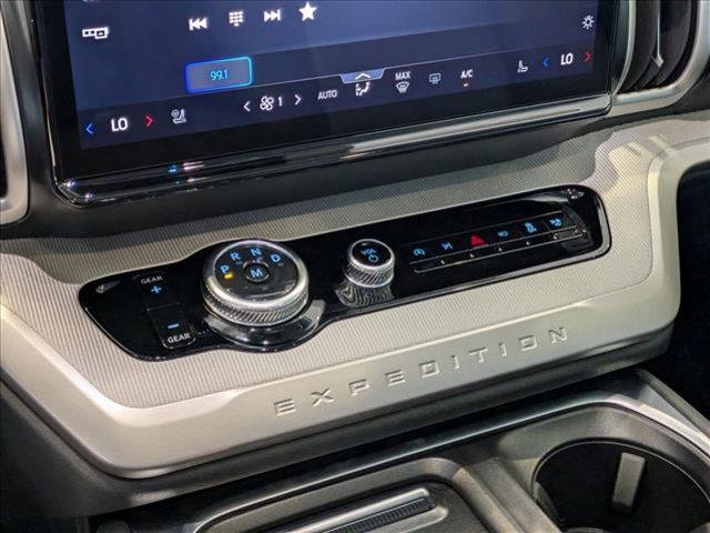 new 2025 Ford Expedition car, priced at $77,990