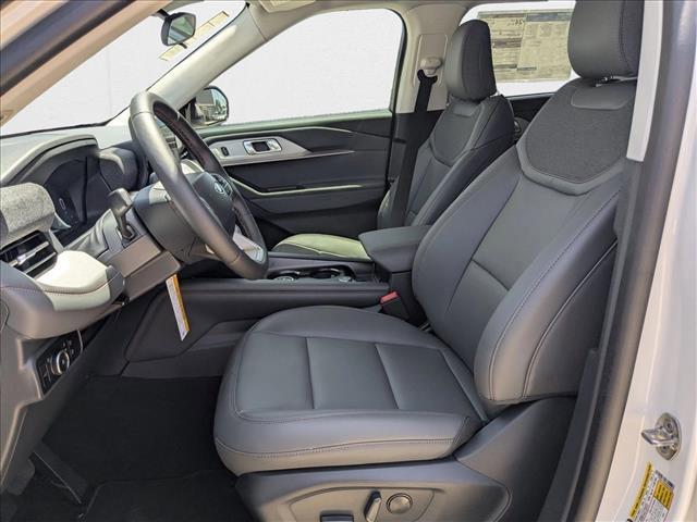 new 2025 Ford Explorer car, priced at $36,777