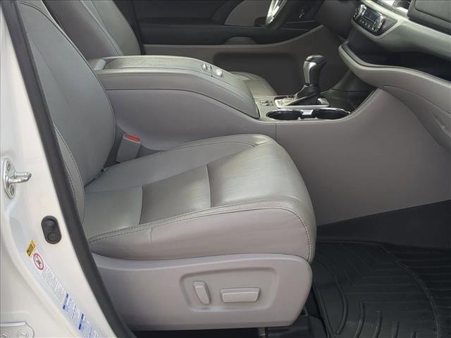 used 2017 Toyota Highlander car, priced at $16,295