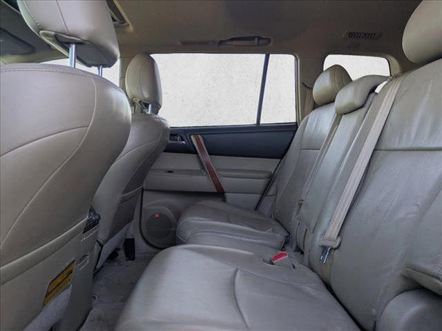 used 2010 Toyota Highlander car, priced at $9,995