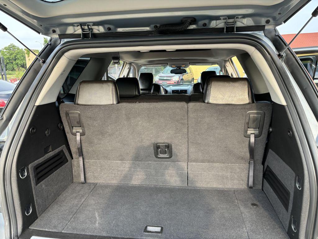 used 2008 Saturn Outlook car, priced at $3,495