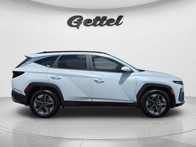 used 2025 Hyundai TUCSON Hybrid car, priced at $33,382