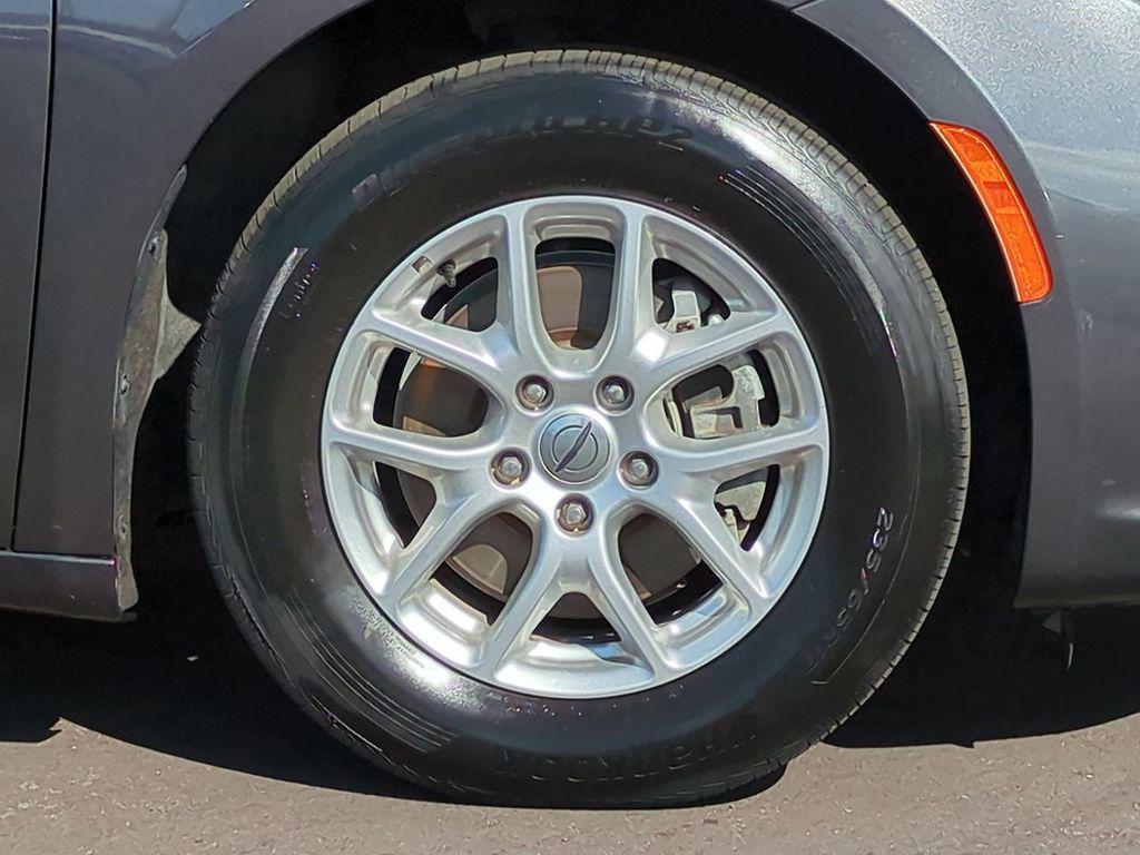 used 2021 Chrysler Pacifica car, priced at $16,320