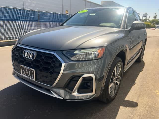 Audi Q5 view 9