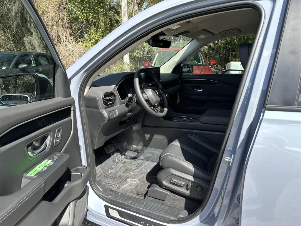 new 2026 Honda Pilot car, priced at $44,534