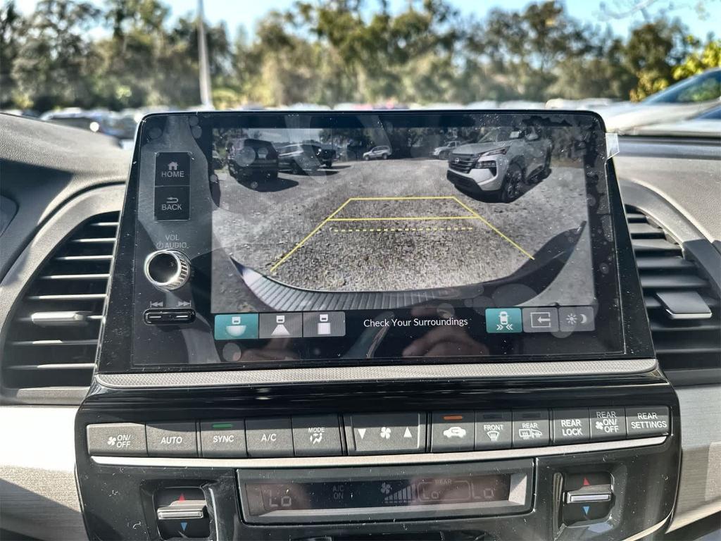 new 2026 Honda Odyssey car, priced at $45,662