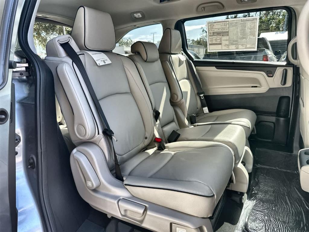 new 2026 Honda Odyssey car, priced at $45,662