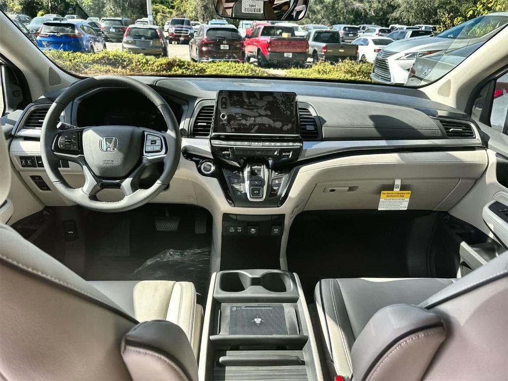 new 2026 Honda Odyssey car, priced at $45,662