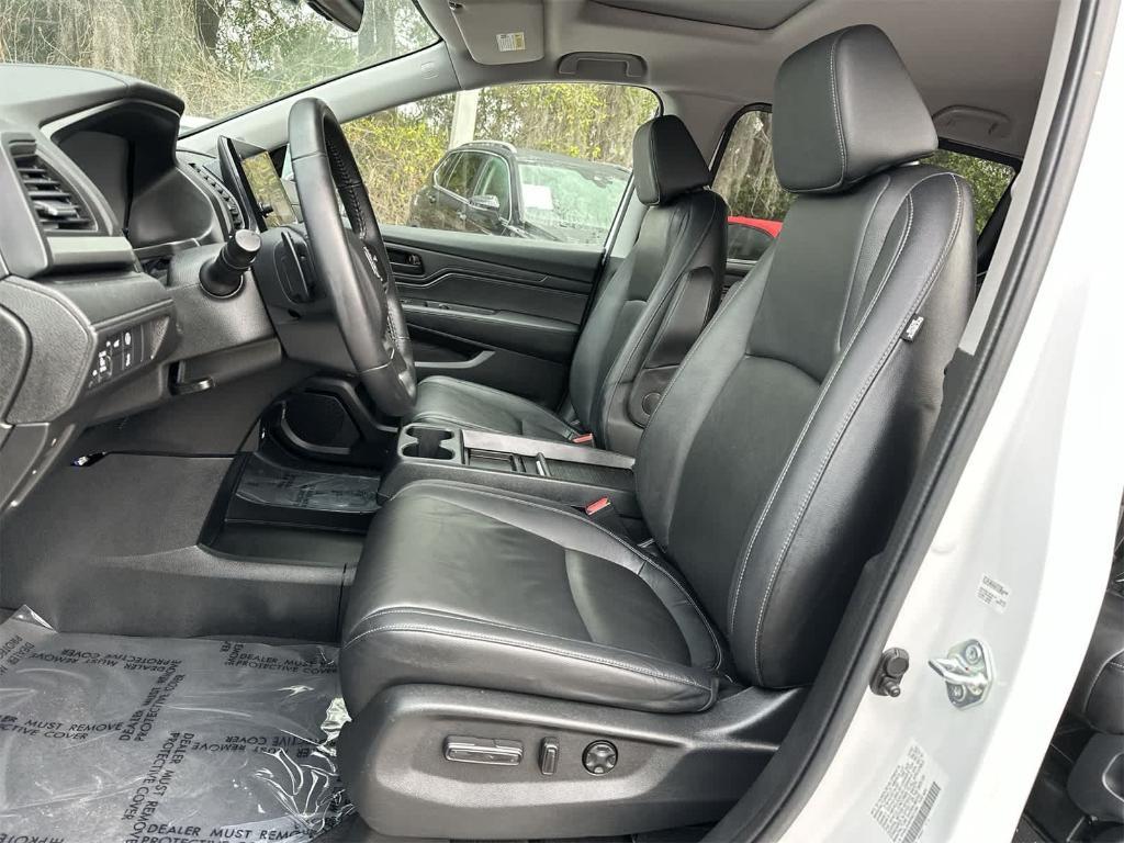 used 2023 Honda Odyssey car, priced at $32,976
