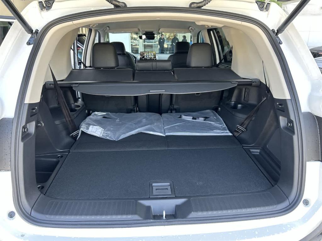 new 2025 Honda Pilot car, priced at $44,113