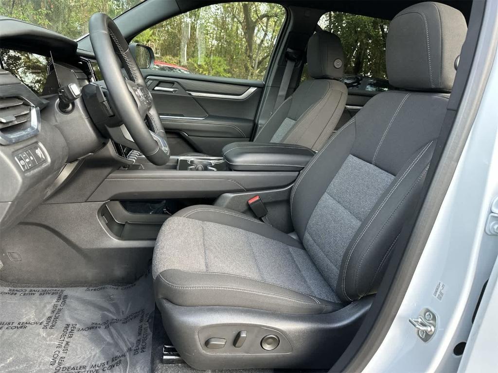 used 2025 GMC Acadia car, priced at $31,999