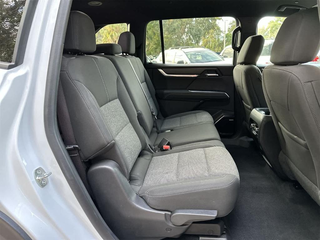 used 2025 GMC Acadia car, priced at $31,999