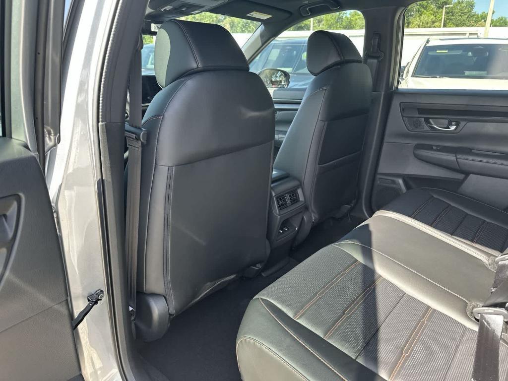 new 2026 Honda CR-V Hybrid car, priced at $38,437