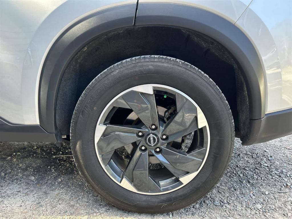 used 2024 Nissan Rogue car, priced at $20,259