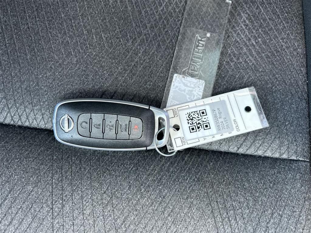 used 2024 Nissan Rogue car, priced at $20,259