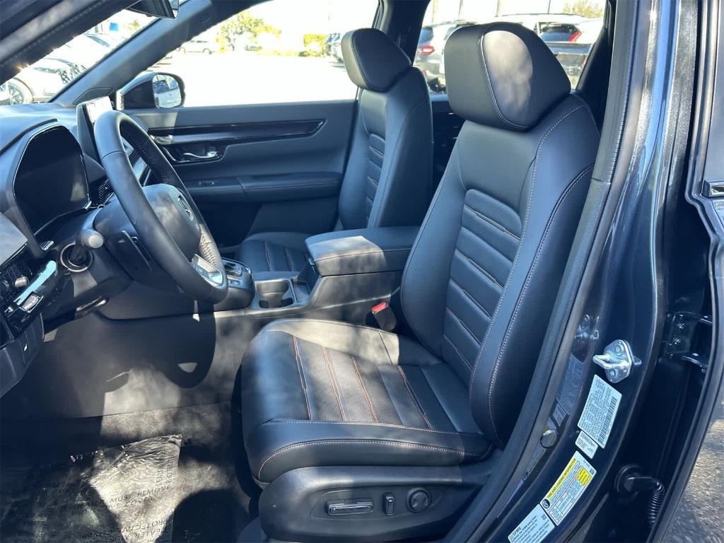 new 2026 Honda CR-V Hybrid car, priced at $41,233