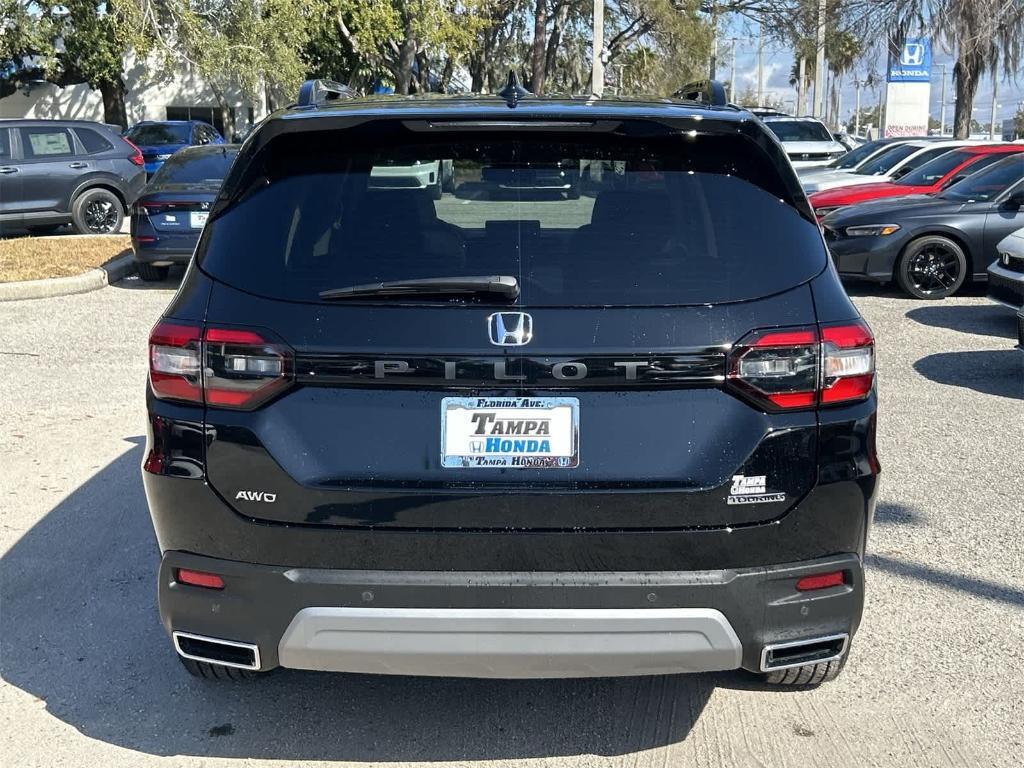 new 2025 Honda Pilot car, priced at $47,807