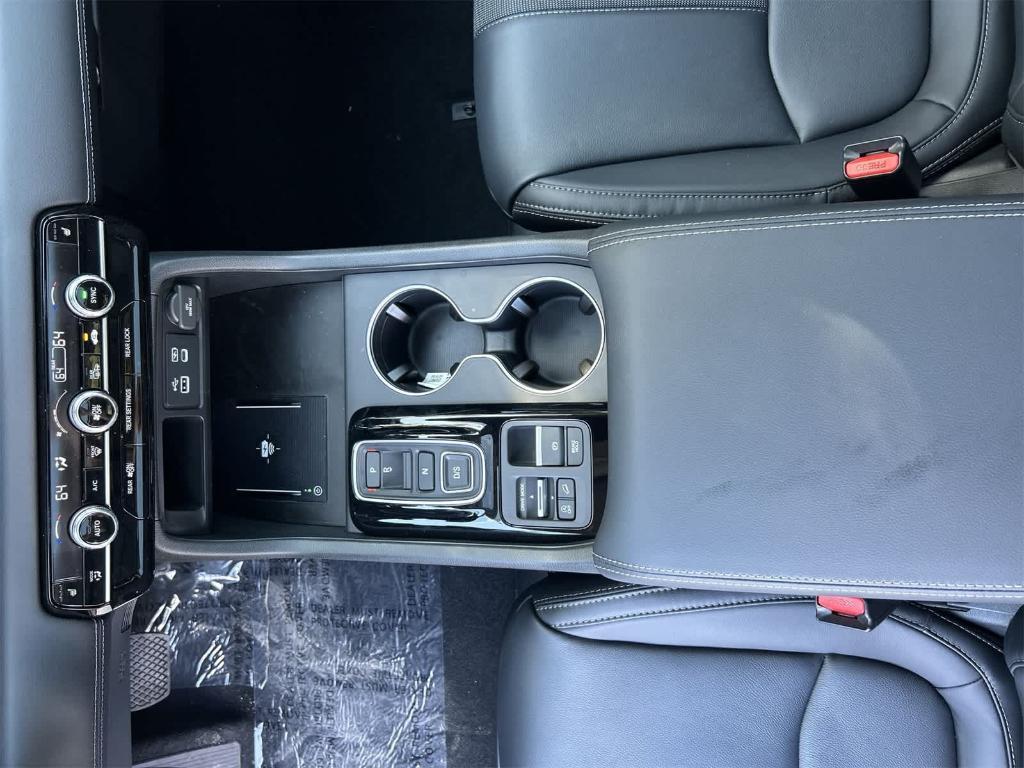 new 2025 Honda Pilot car, priced at $47,807