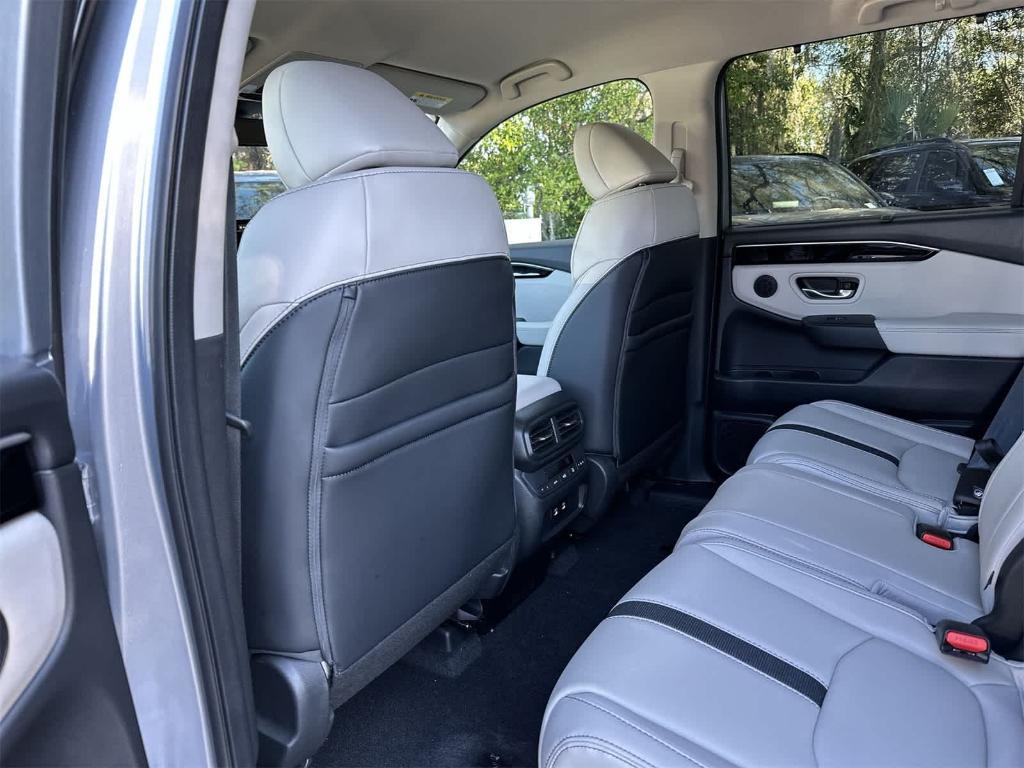 new 2026 Honda Pilot car, priced at $44,107