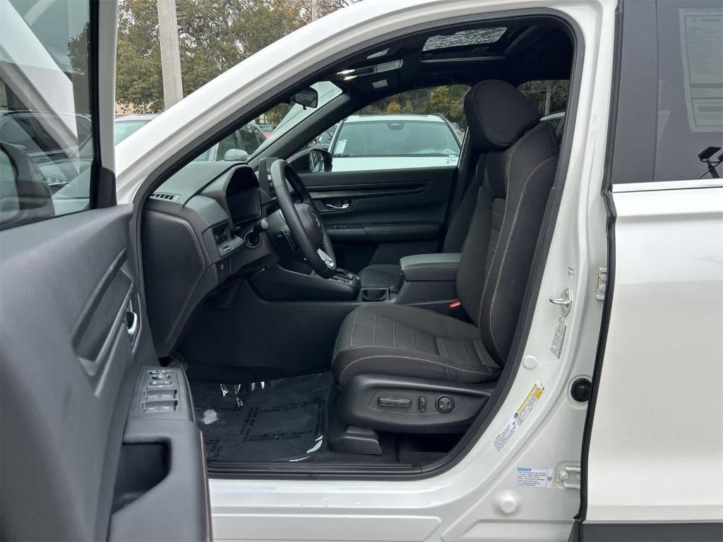 used 2025 Honda CR-V Hybrid car, priced at $29,896