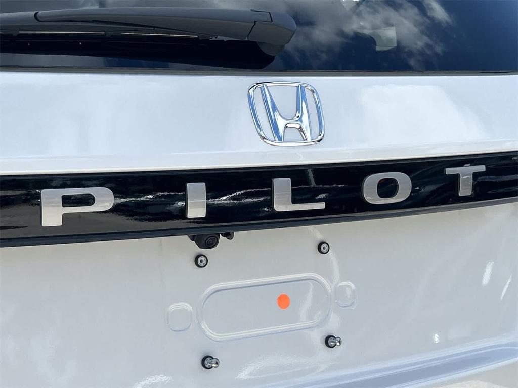 new 2026 Honda Pilot car, priced at $43,971