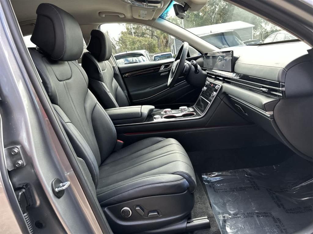 used 2025 Genesis GV80 car, priced at $43,977