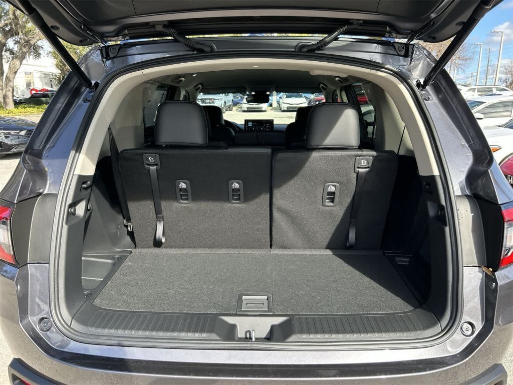 used 2026 Honda Pilot car, priced at $41,229