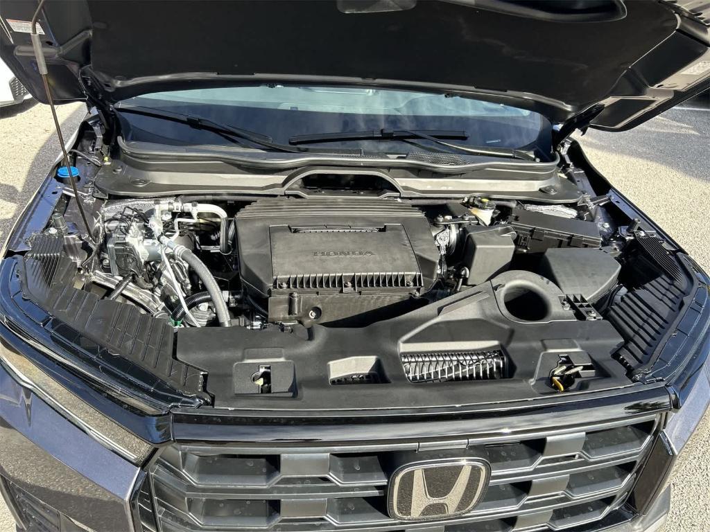 used 2026 Honda Pilot car, priced at $41,229