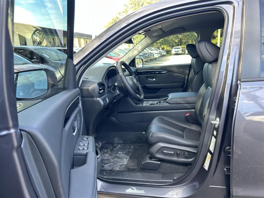 used 2026 Honda Pilot car, priced at $41,229