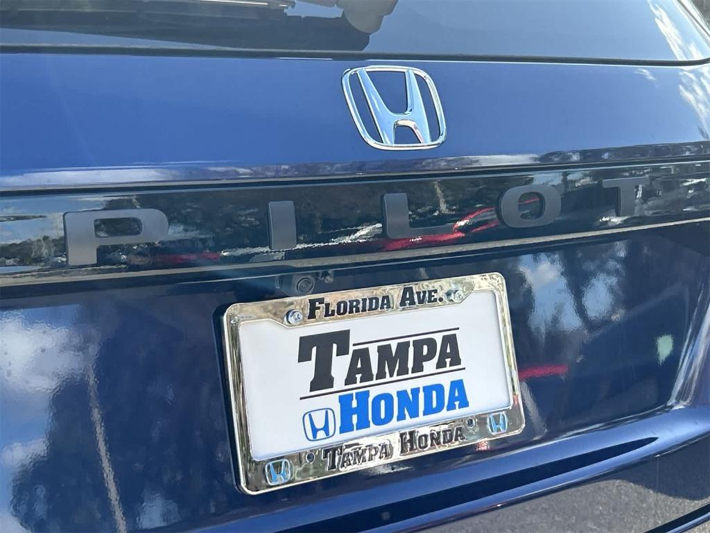 new 2025 Honda Pilot car, priced at $48,220