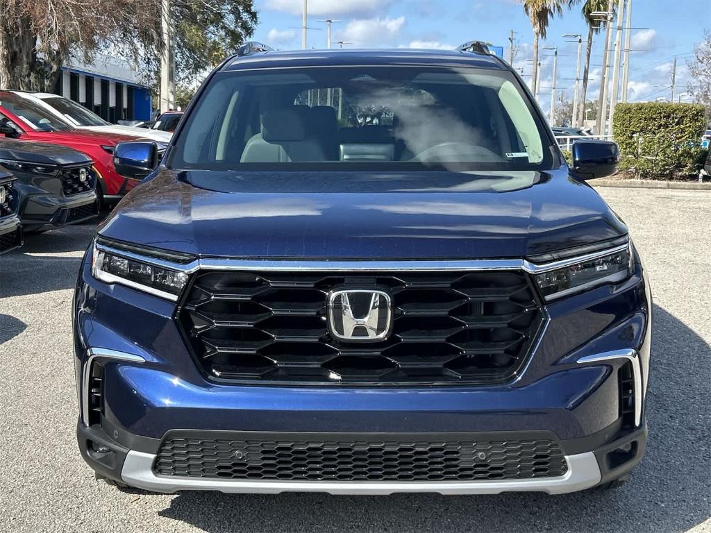 new 2025 Honda Pilot car, priced at $48,220