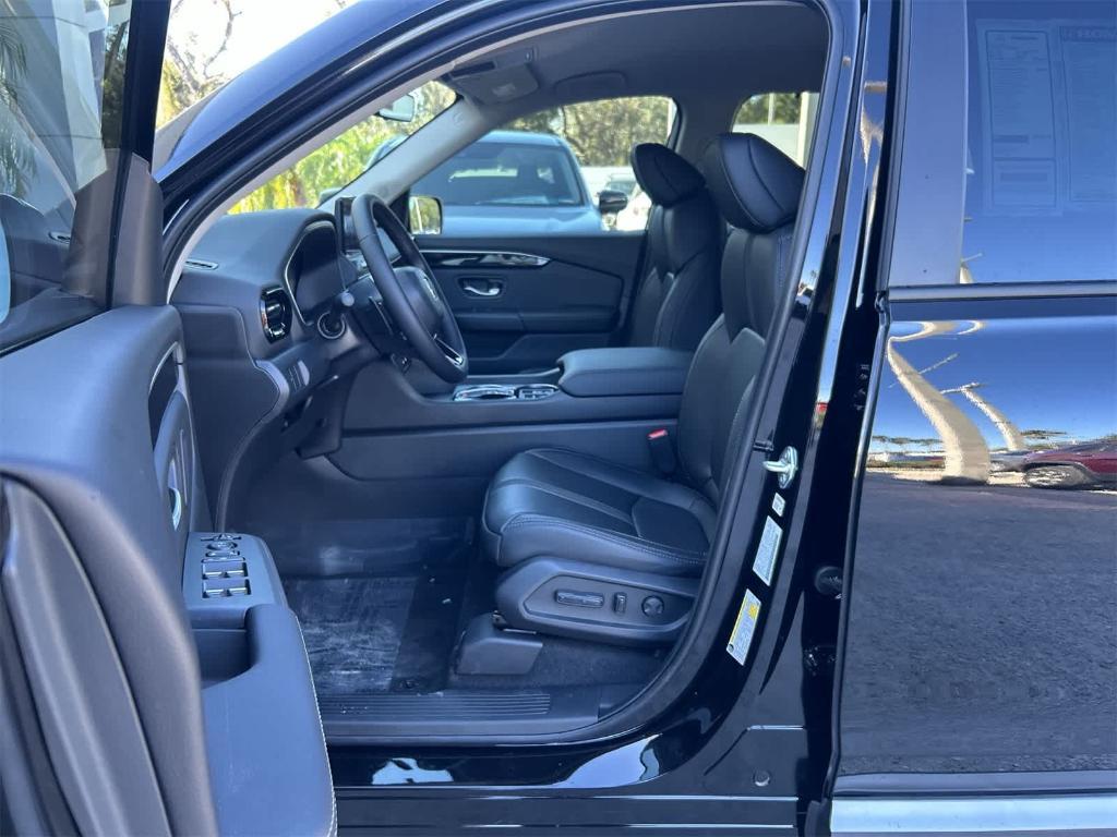 new 2026 Honda Pilot car, priced at $43,594