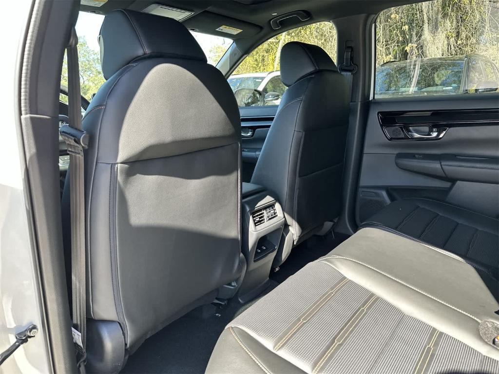 new 2026 Honda CR-V Hybrid car, priced at $41,664