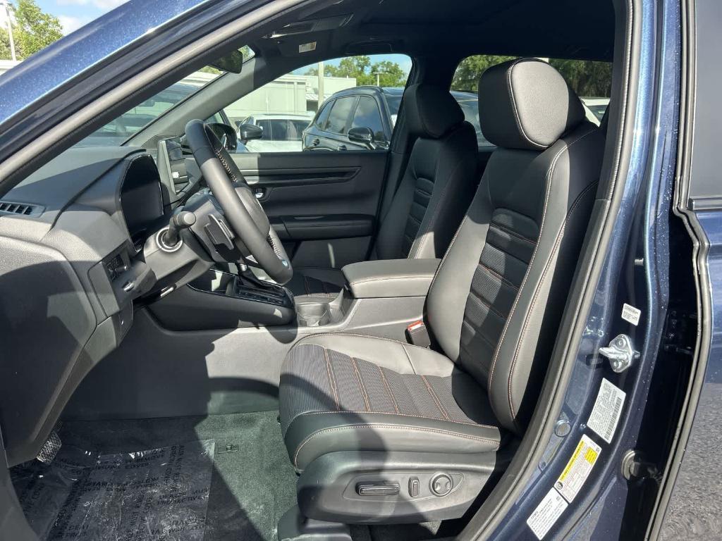 new 2026 Honda CR-V Hybrid car, priced at $40,126